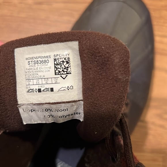 SPERRY Saltwater Duck-boot. STS83680
Size 9
Brown plaid- matte rubber boot - Picture 5 of 6